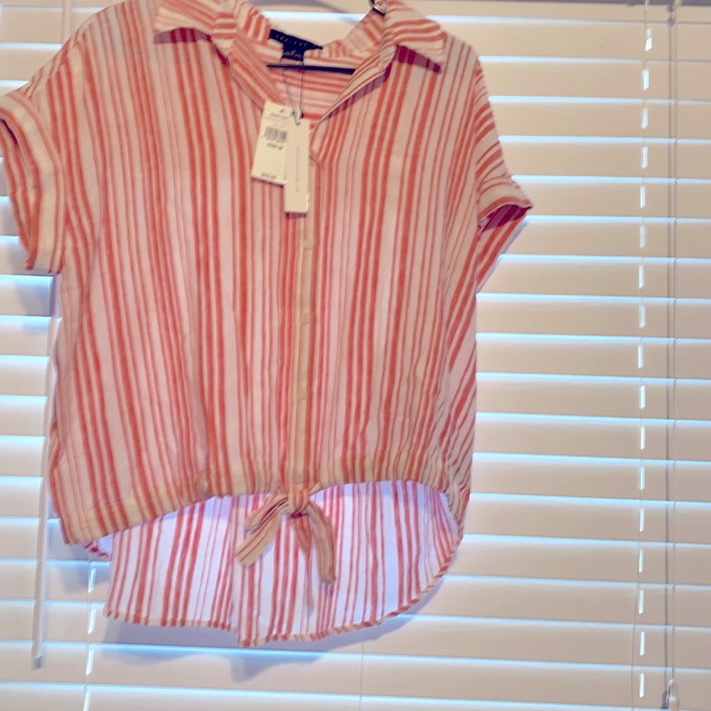 Sanctuary cotton top-peach and white size medium
